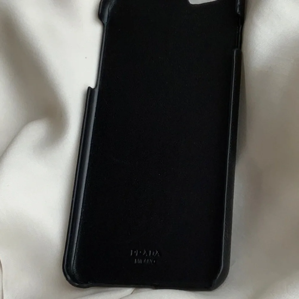 PRADA phone case - Picture 5 of 10